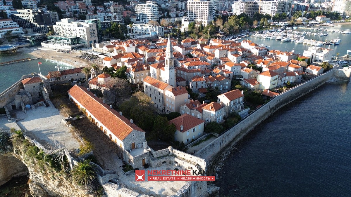 Luxury Duplex Apartment in the Heart of the Old Town, Budva